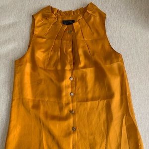 Tahari shell silk tank top. Size S